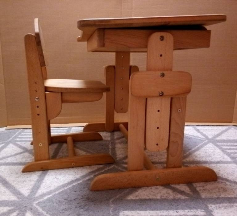 Комплект ARINWOOD парта та стілець регульовані Гравіювання 04-031 Київ - зображення 1