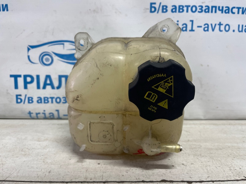 Бачок радиатора (расширительный) Jeep Cherokee KL 2.4 БЕНЗИН ED6 2013 (б/у) Київ - зображення 1