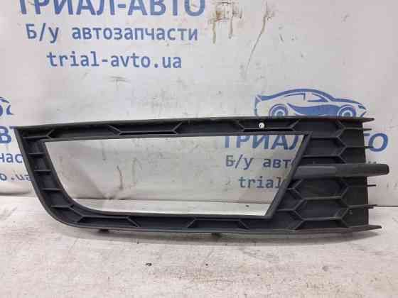 Решетка переднего бампера правая Skoda Octavia 2013-2020 5E0807682 (Арт. 80693) Киев