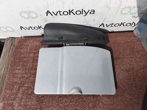 Лючок бензобака Renault Trafic II 2001-2013 (8200030800) Ковель