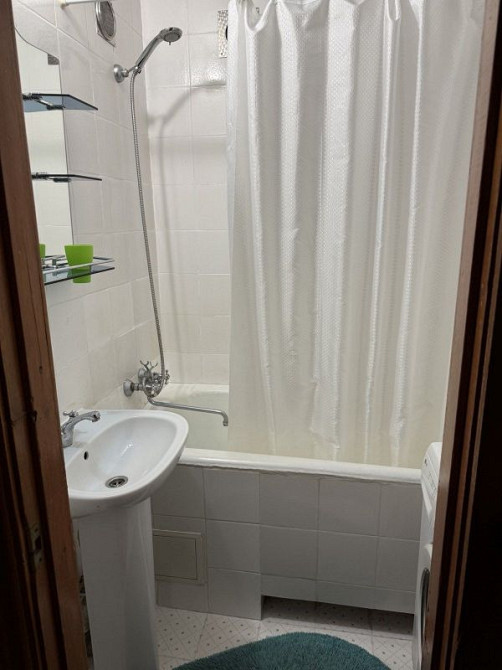 Продам. 2-к.кв. 4/9, ж/м Лівобережний-1. вул.Терещенківська (Червоного Козацтва) Дніпро - зображення 2