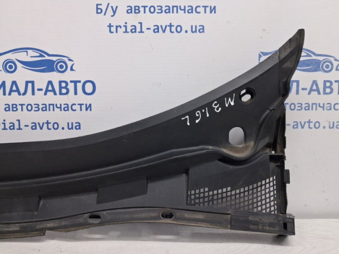 Дефлектор дворников Mazda 3 BK 1.6 БЕНЗИН Z6 2003 лев. (б/у) Київ - зображення 3