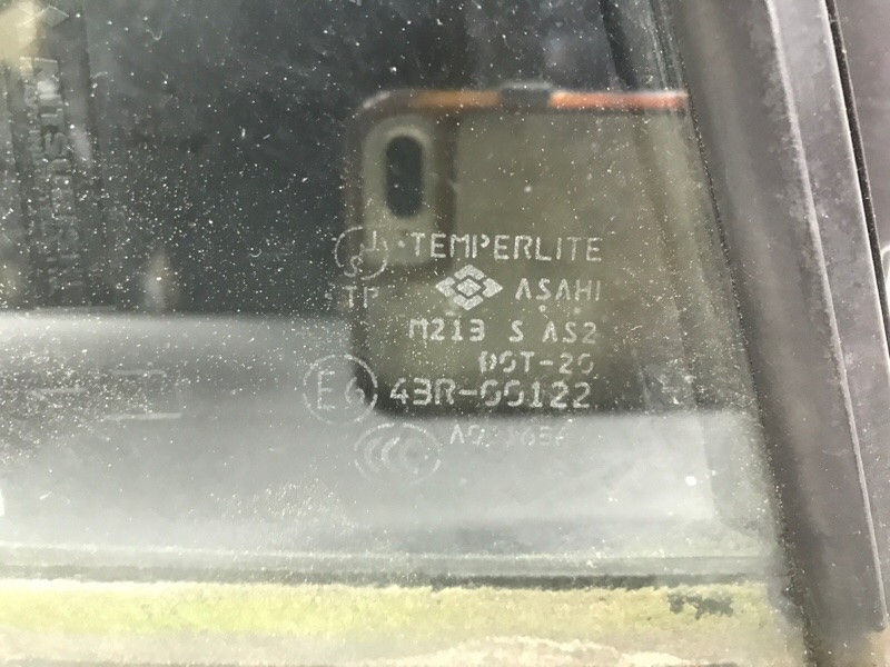 Стекло двери задней левой (форточка) Suzuki Grand Vitara JT 2.0 БЕНЗИН J20A 2005 (б/у) Київ - зображення 3