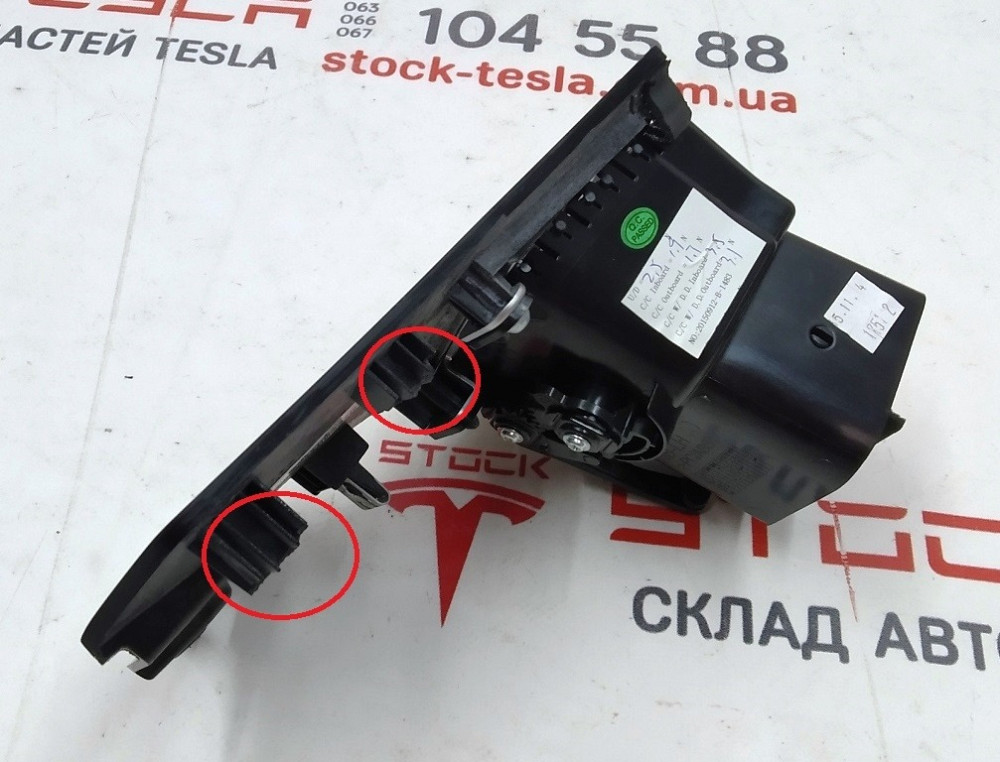 2Декор. накладка центр. панели вод. правая PIANO BLACK MATA в сборе (с повреж.) Tesla model S, model Киев - изображение 3