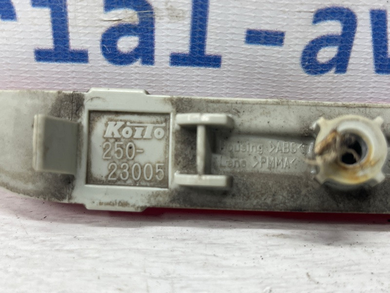 Катафот правый Nissan Qashqai 2013-2022 25023005 (Арт. 77368) Київ - зображення 3