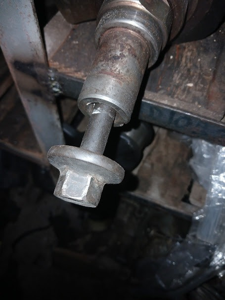 Болт шківа колінвала Mazda 2.0, V6, бензин, двигун KF, KL, KL0111406 Вінниця - зображення 1