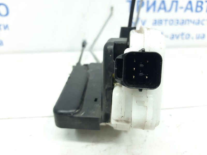 Замок двери передний правый Mitsubishi Pajero Wagon 4 3.2 ДИЗЕЛЬ 4M41 2006 (б/у) Киев - изображение 4