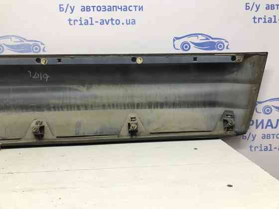 Накладка двери Mitsubishi Pajero Wagon 3 3.2 ДИЗЕЛЬ 4M41 1999 перед. лев. (б/у) Киев