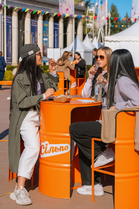 Промо-стол из металлической бочки + 2 барных стула | Брендированный барный стол Киев - изображение 3