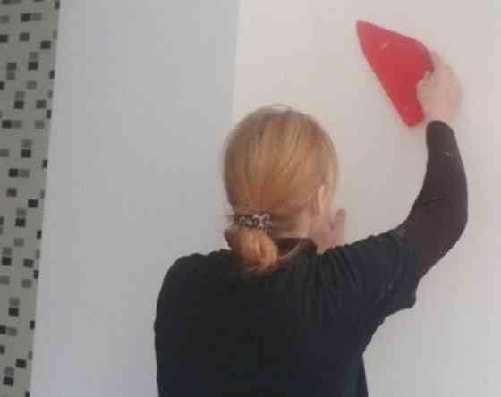 Поклейка шпалер Бузова Чайки Святошин Киев