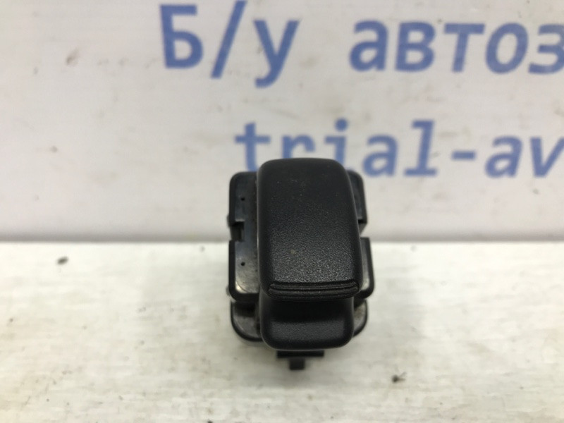 Кнопка стеклоподъемника Mitsubishi Pajero Wagon 3 3.2 ДИЗЕЛЬ 4M41 1999 (б/у) Киев - изображение 1