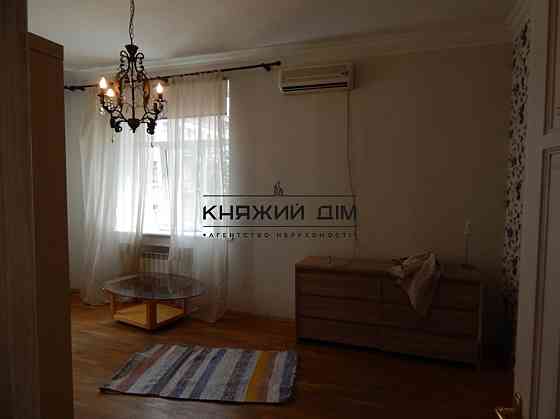 Простора 2-кімнатна квартира м.Хрещатик. Код об'єкту: 11179781 Київ