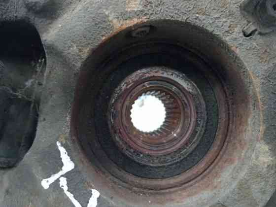 Кулак поворотный левый со ступицей SsangYong Korando C200 2.0 DIESEL D20DT 2010 (б/у) Киев