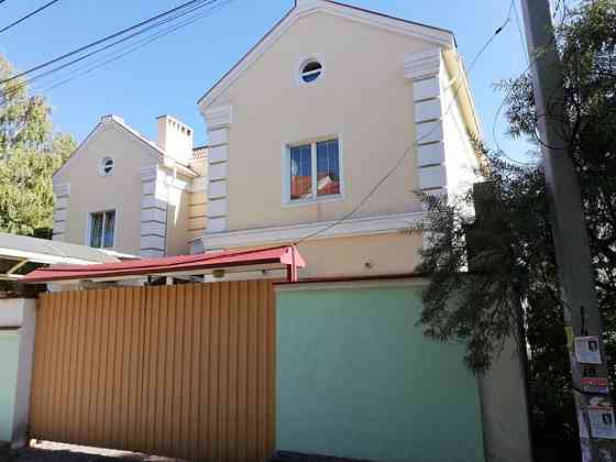 Житловий будинок в центрі міста, пл. 686,8 кв.м, вул. Рибінська ,б.27 Днепр