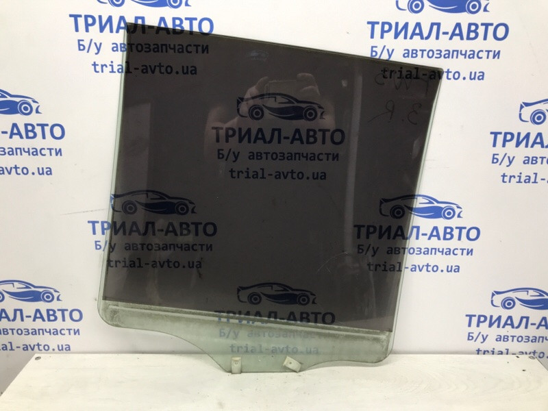 Стекло двери заднее правое Mitsubishi Pajero Wagon 3 3.2 ДИЗЕЛЬ 4M41 1999 (б/у) Київ - зображення 3