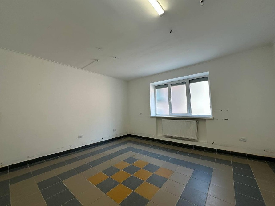 Комерційне приміщення з фасадним входом, центр Івано-Франківськ - зображення 3