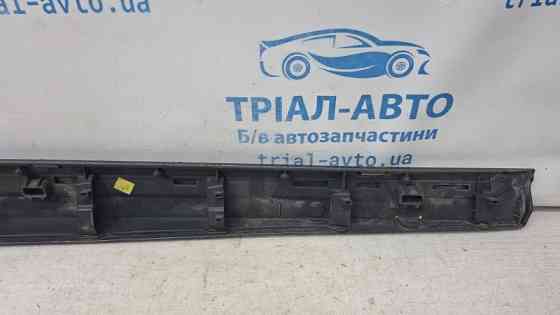 Накладка двери Renault Megane 3 1.5 DIESEL K9K 2008 перед. лев. (б/у) Киев