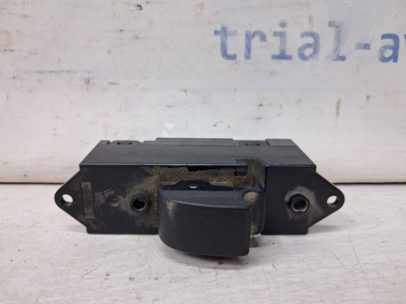 Кнопка стеклоподъемника Mitsubishi Pajero Wagon 4 3.2 ДИЗЕЛЬ 4M41 2006 (б/у) Киев - изображение 2