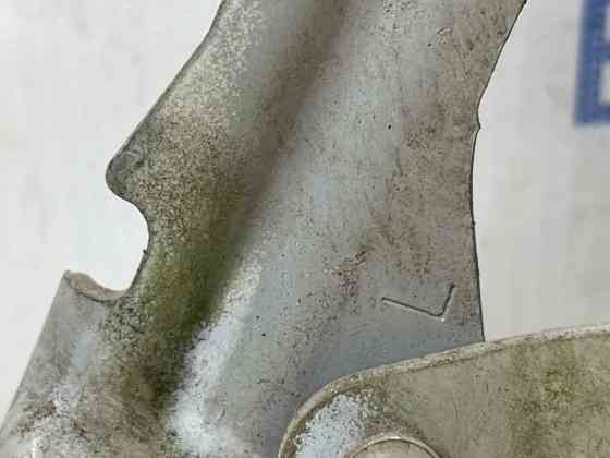 Петля крышки багажника левая Mazda 3 2003-2009 BN8V-52-720C (Арт. 81625) Київ