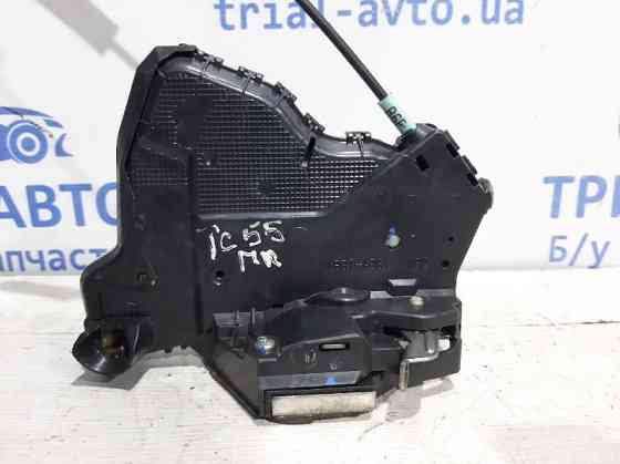 Замок двери передний правый Toyota Camry 55 2014 (б/у) Киев