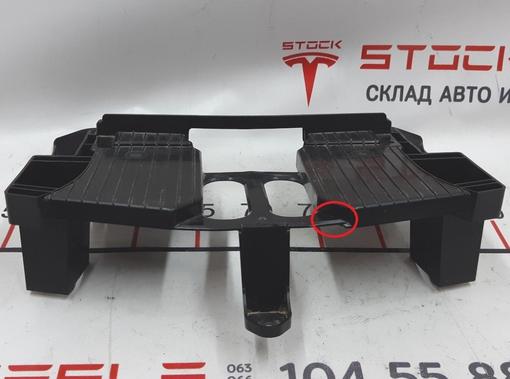 Кронштейн центральной консоли с повреждением Tesla model X 1055316-00-D Киев - изображение 1