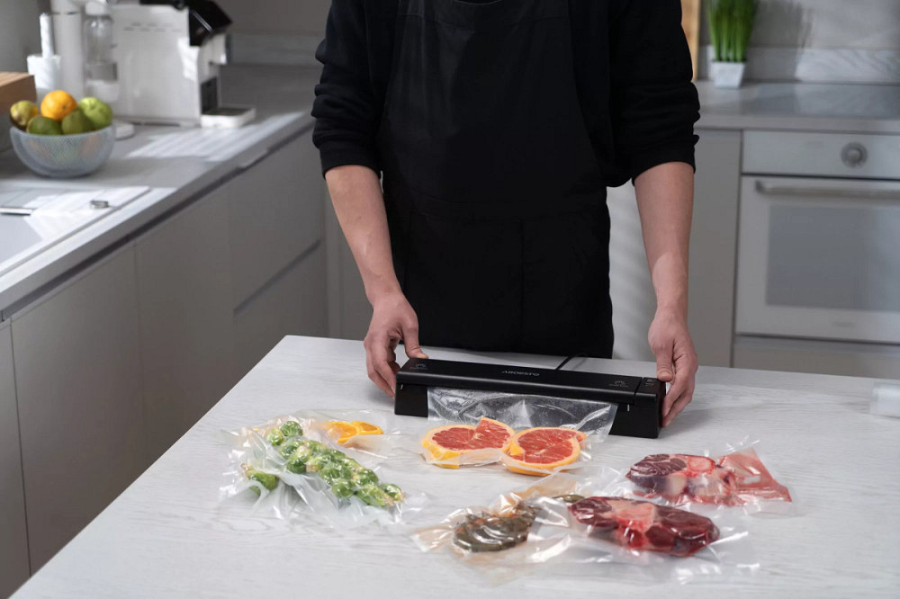 Вакууматор ARDESTO VS-X1B 110 Вт черный Київ - зображення 5