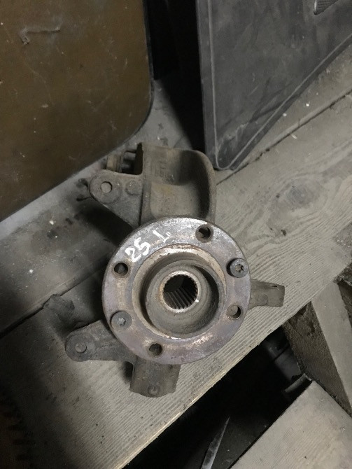 Бу поворотный кулак с ступицей левый 25 шлицов Renault 8200297028 Megane Scenic 2 Кропивницький - зображення 1