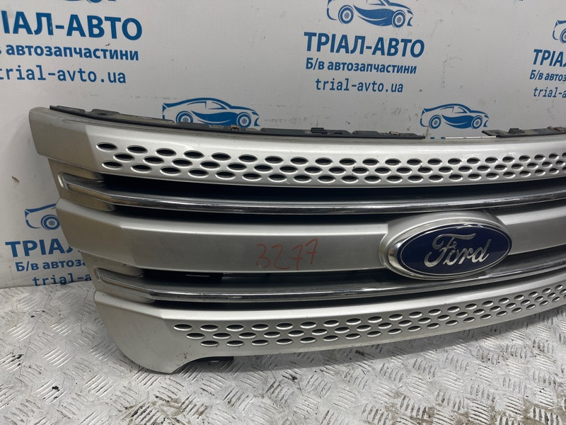 Решетка радиатора Ford Explorer 5 3.5 БЕНЗИН ENKX0 2011 (б/у) Киев - изображение 3