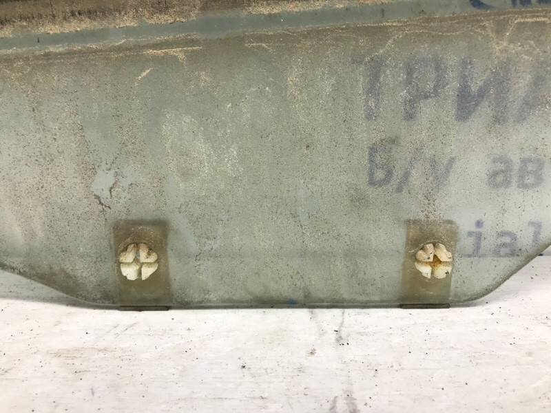 Стекло двери заднее правое Mitsubishi Pajero Wagon 4 3.2 ДИЗЕЛЬ 4M41 2006 (б/у) Киев - изображение 2