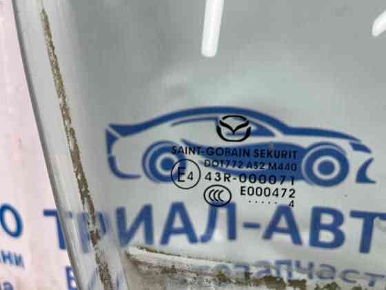 Стекло двери переднее правое Mazda 3 BM 2.2 DIESEL 2013 (б/у) Киев