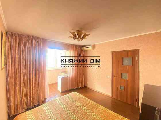 Продаж 3-х кімнатної роздільної ,м.Позняки 5 хвилин пішки,ТЦ Піраміда Киев