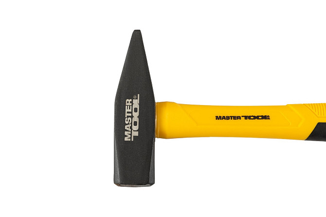 Молоток слесарный MASTERTOOL 800 г HRC 50 рукоятка фиберглассовая 320 мм 02-0908 Харків - зображення 2