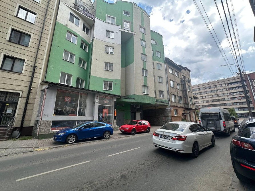 Здається в оренду просторе комерційне приміщення площею 59 м² Івано-Франківськ - зображення 1