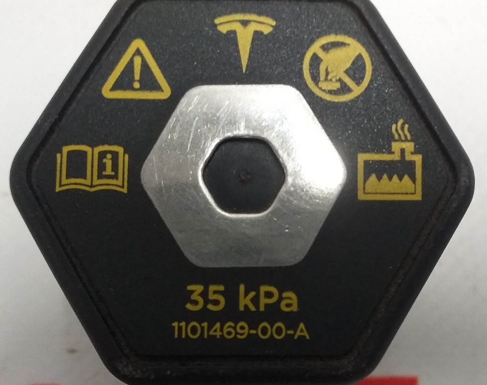 Крышка расширительного бачка охлаждающей жидкости Tesla model 3 1101469-00-A Київ - зображення 3