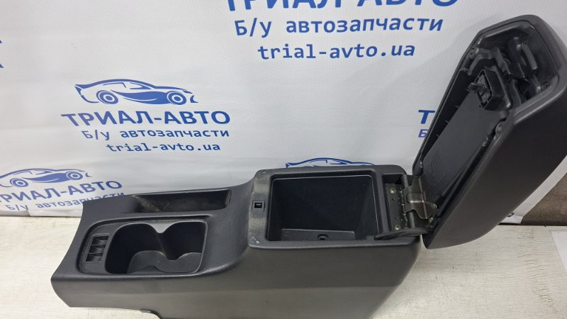 Подлокотник Mitsubishi Lancer 9 1.6 БЕНЗИН 4G18 2003 (б/у) Киев - изображение 6