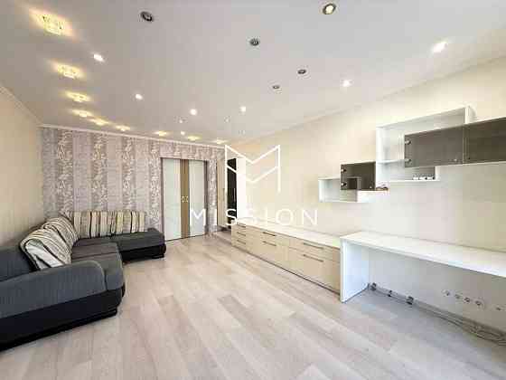 продажа 3-к квартира Киев, Голосеевский, 160000 $ Киев