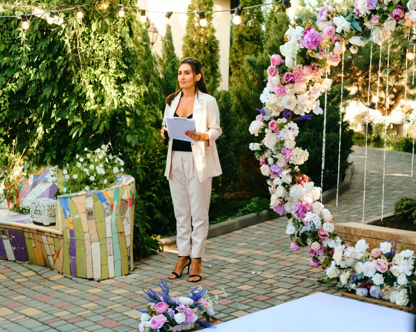 Организация и проведение свадеб. Ведущая, тамада, живая музыка, шоу Одесса - изображение 1