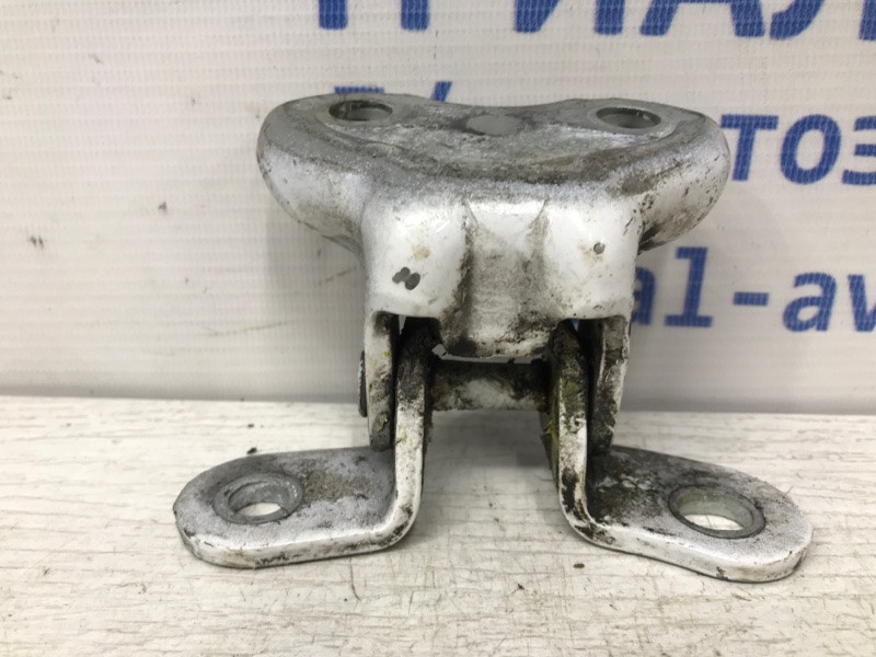 Петля двери задней правой верхняя Toyota Avensis 2009-2018 687500H010 (Арт. 31362) Київ - зображення 1