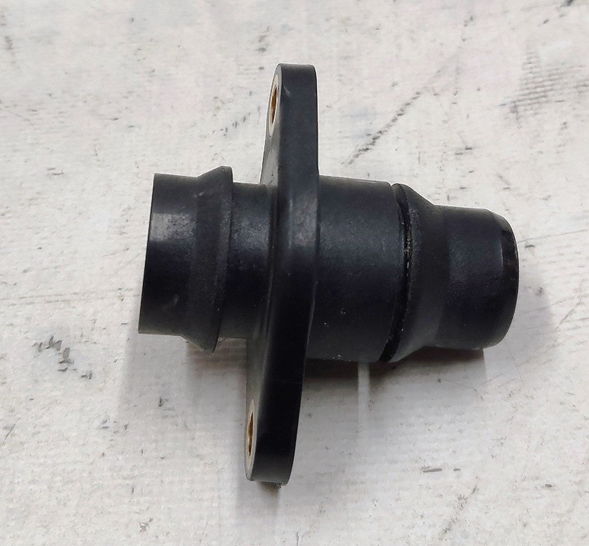 Переходник патрубка системы охлаждения основной батареи Tesla model 1105927-00-C Київ - зображення 3