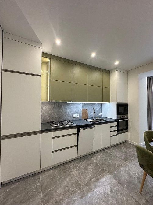 Мрія молодої сім’ї - простора квартира з гардеробною та великою кухнею Івано-Франківськ - зображення 3