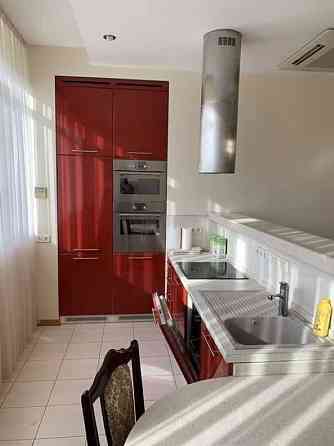 Продам. 3-к.кв. 5/10, нагорка. вул.Жуковського (Левка Лук'яненко) Днепр