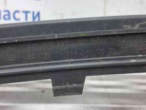 Решетка бампера центральная Skoda Octavia 2013-2020 5E0853677 (Арт. 80687) Киев