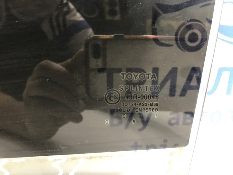 Стекло двери заднее левое Toyota Avensis T25 1.8 БЕНЗИН 1ZZFE 2002 (б/у) Киев - изображение 3