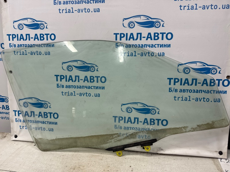 Стекло двери переднее правое Mitsubishi Outlander CU 2.4 БЕНЗИН 4G69 2003 (б/у) Киев - изображение 1