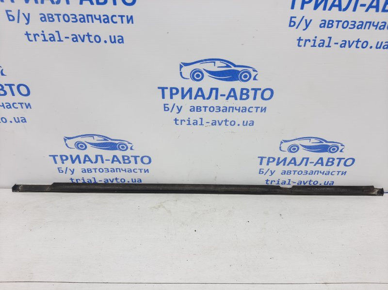 Молдинг стекла двери задний Chevrolet Cruze J300 1.8 2009 (б/у) Київ - зображення 4