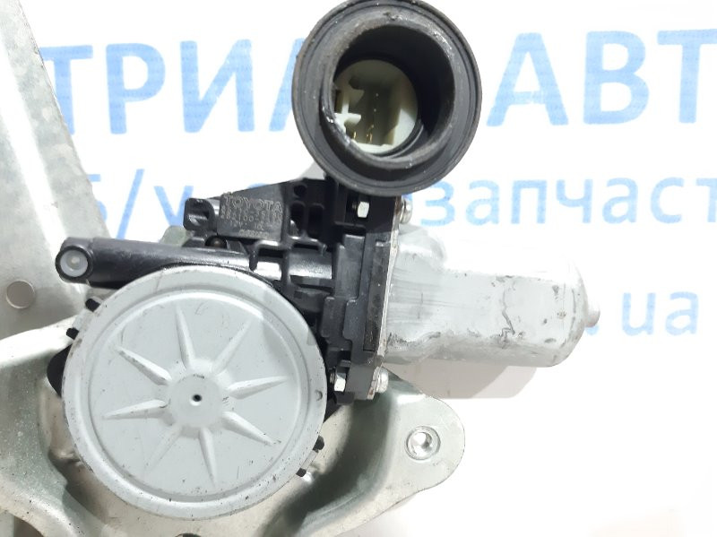 Стеклоподъемник задний левый Toyota RAV 4 A30 2005 (б/у) Киев - изображение 2