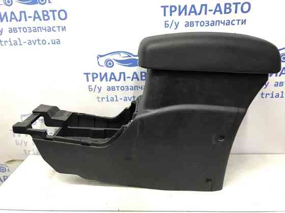 Подлокотник Mitsubishi Outlander 2007-2012 8011A085YA (Арт. 46770) Киев