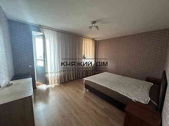 Оренда 3-х кімнатної роздільної квартири на Мінському масиві. Код об'єкта: 11198323 Київ