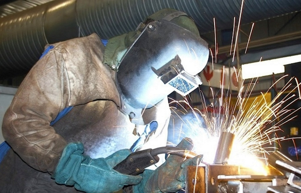 Услуги сварщика, сварочные работы, сварка полуавтоматом. Буча - зображення 1