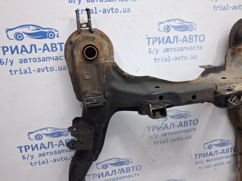 Балка передней подвески Hyundai Tucson JM 2.0 DIESEL D4EA 2004 (б/у) Київ - зображення 2
